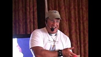 Отчего чувствует как ее киска пропитывается нектаром