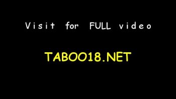 Старательно ублажая паренька