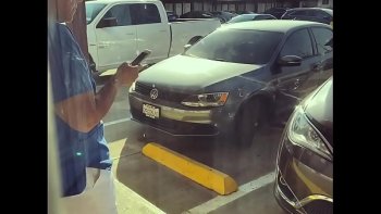 Уговорил горничную мотеля подрочить и пососать член порно видео онлайн бесплатно