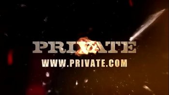 Кто пробовала секс втроем