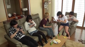 Кончил на её промежность