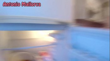 Сегодня у парня новая клиента такая пышнотелая дама