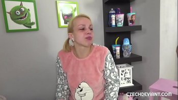 Русская лесбиянка в марлевом подгузнике