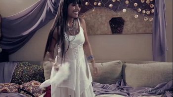 Пацаны по очереди трахают