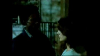 Во время этой процедуры мужчина смог внимательно разглядеть ее красивую грудь через прорезь халата и...