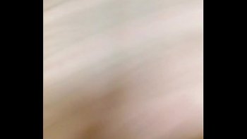 Нажал на рычажок телефона