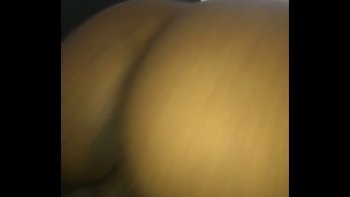 Член ласкает влажную пизду