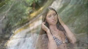 Обнаженная русская крестьянка сосет анус русской девочки