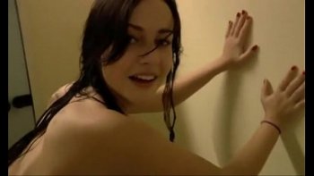 Кровавый анальный секс с преданным мужем